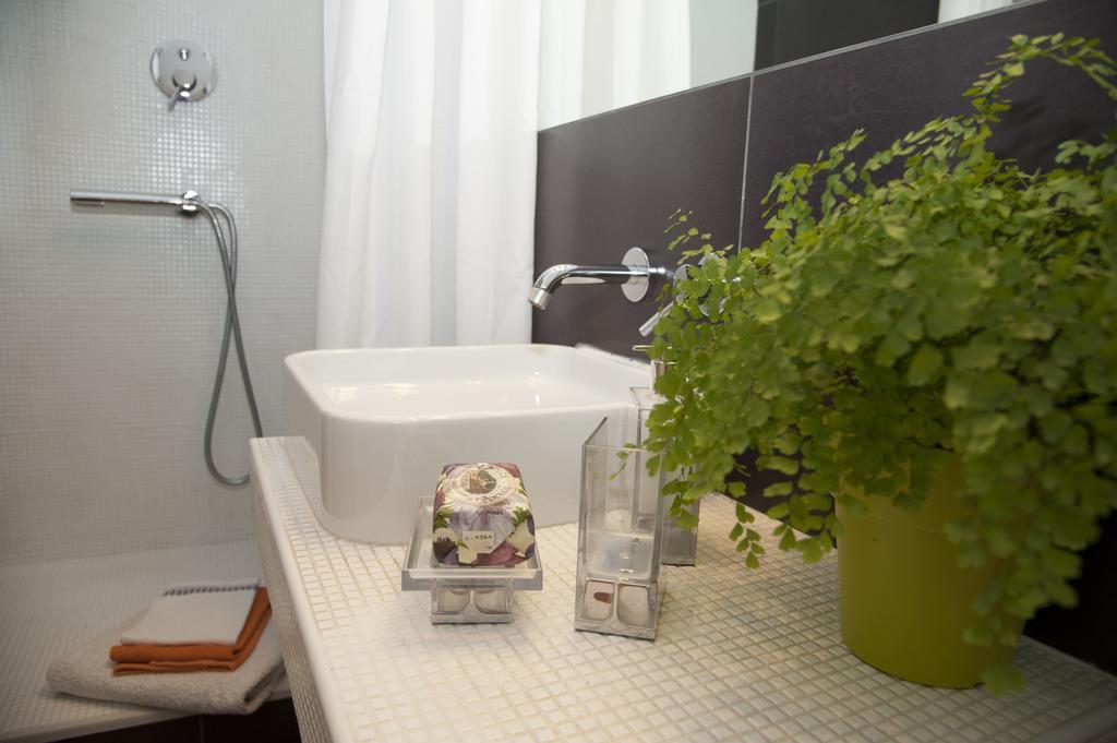 Center 2 Rooms B&B โรม ภายนอก รูปภาพ